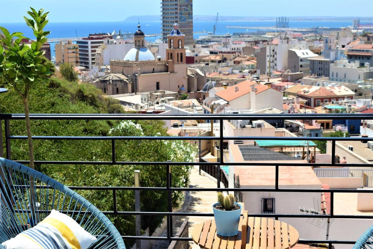 House With Sea View In The Old Town Of Alicante Villa Exterior photo